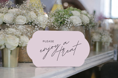 Signature Shape Custom Wedding Signage - Shape 34